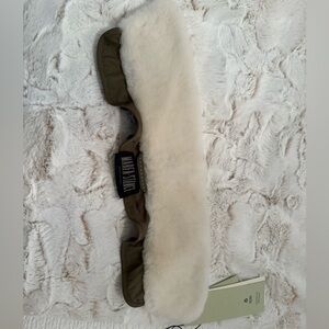 Marfa Stance Cream collar